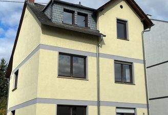 Hausansicht Straßenseits