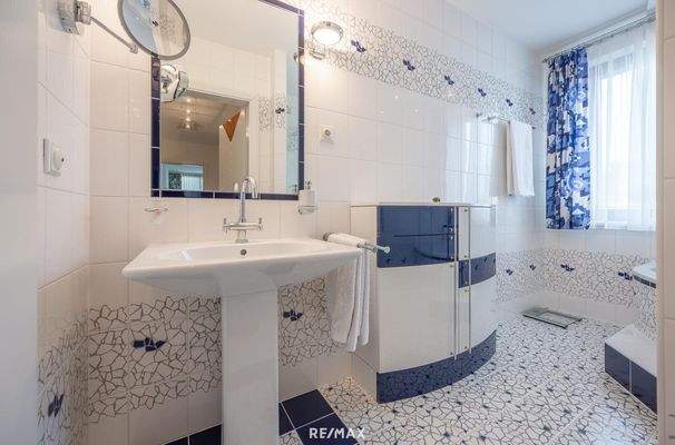 freundliches Badezimmer