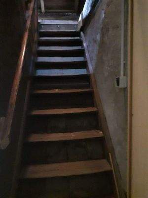 NTS 8 Treppe zum Dachboden.jpg