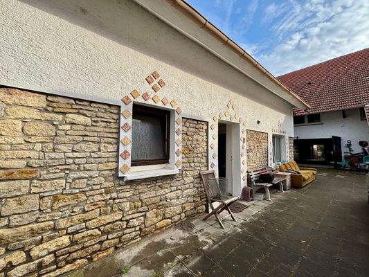 Vorderhaus Außen.jpeg