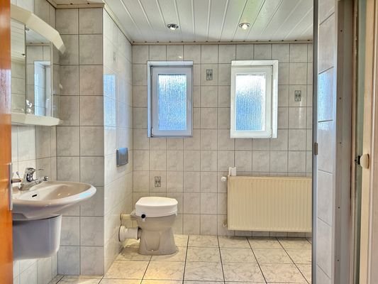 modernisiertes Badezimmer