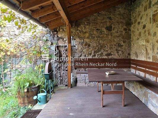 Ansicht auf Sitzgruppe Gartten