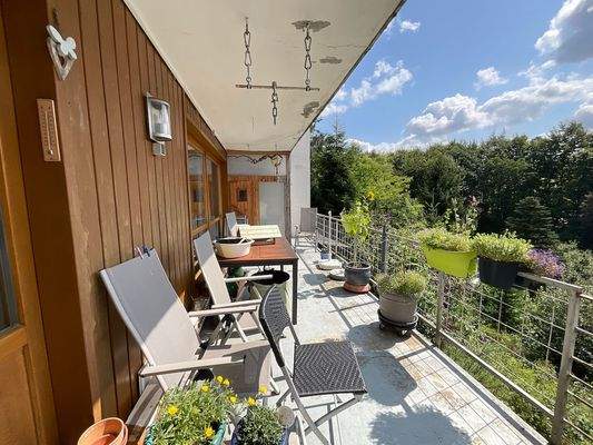 Zweiter Südbalkon am Wohn- /Essraum