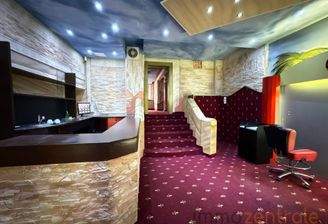 8B612180-862A-446D-8917-C227CF78980C_1_102_o