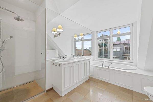 2025-05-05-S01005-031