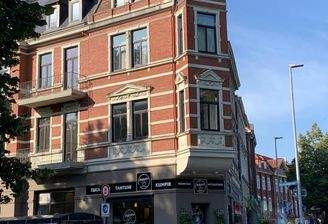 Geschäftshaus in Bahnhofsnähe