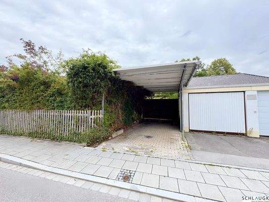 Carport und Garage