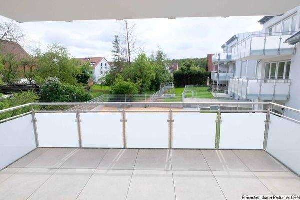 Südbalkon mit Ausblick ins Grüne