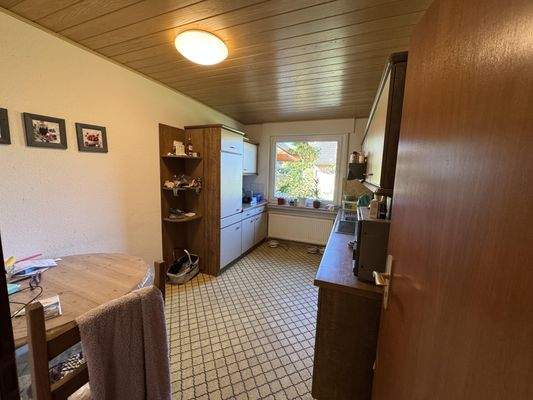 Küche mit Einbauküche