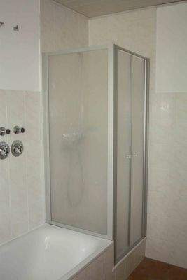 Badewanne/Duschkabine