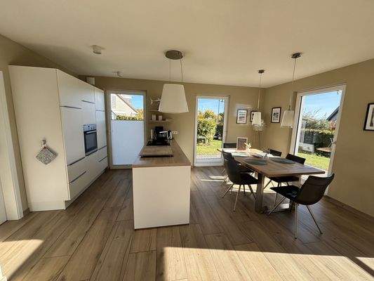 Offene Küche mit Essplatz