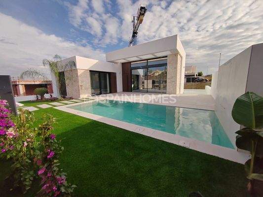 Detached Villas with Private Pool in Rojales Costa Blanca