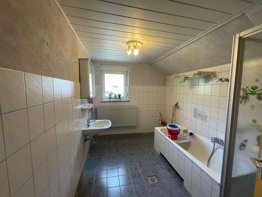 Badezimmer im Erdgeschoss