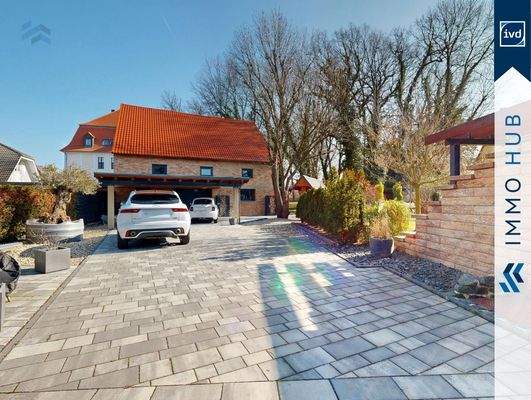 Einfahrt + Hinterhaus (3)