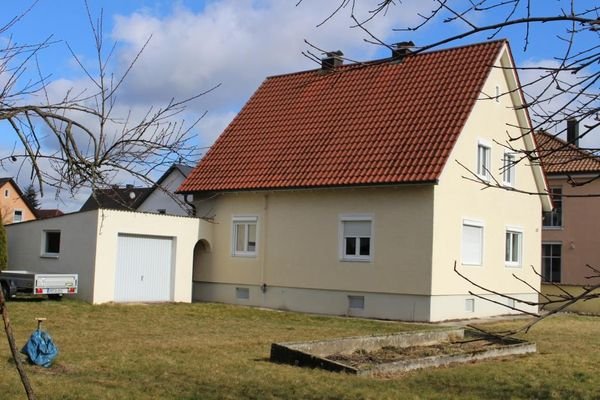 Altbestand mit Garage (Energieausweis vorhanden)