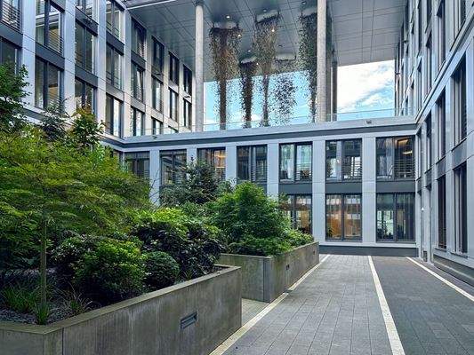 Regus_Kapstadtring 7, Hamburg_Germany_Centre 4643_