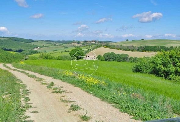 Großzügiges Anwesen in Panoramalage