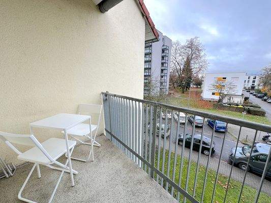 Balkonansicht mit Sitzgruppe