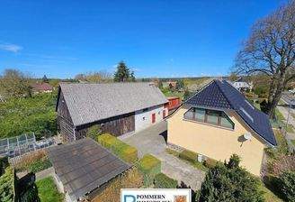 Freisitz, Scheune, Garagen und Haus!.jpg
