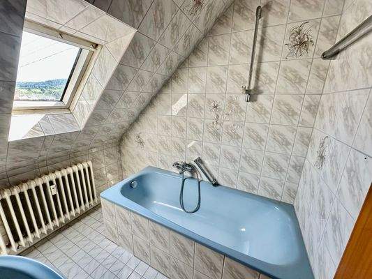Zweites Badezimmer im Dachgeschoss