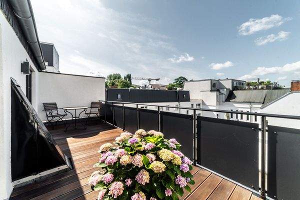 MFH 3. OG Balkon Ansicht I