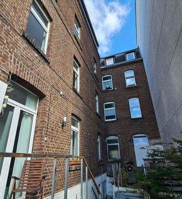 Innenhof Vorderhaus und Hinterhaus 