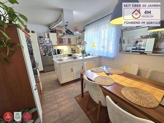 Küche mit Essbereich