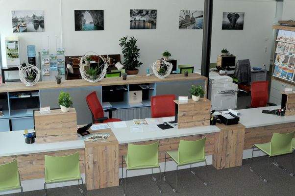 2018 Reisecenter R+Âsslepark B++ro -®wolfgangeffe