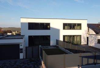 Linke Doppelhaushälfte 4a