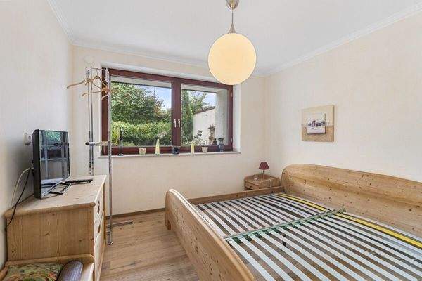 Schlafzimmer (Matratze folgt)