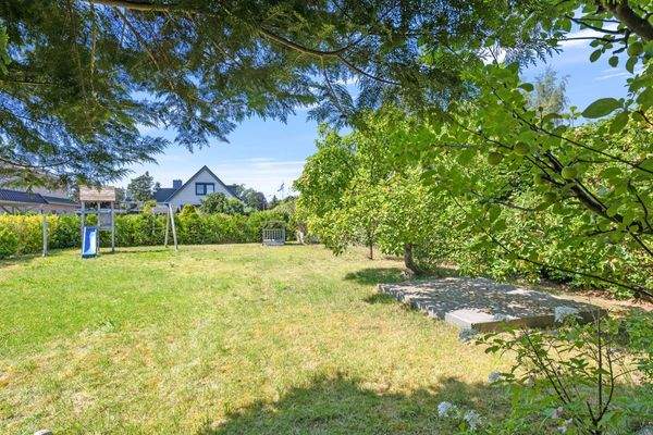 Blick zum Baugrundstück