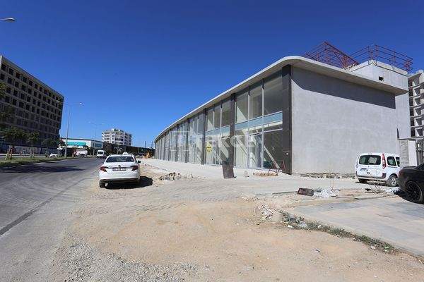 Shops with 3 Floors on the Main Road in Antalya Aksu