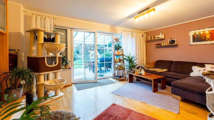 Wohnzimmer mit Terrassenzugang