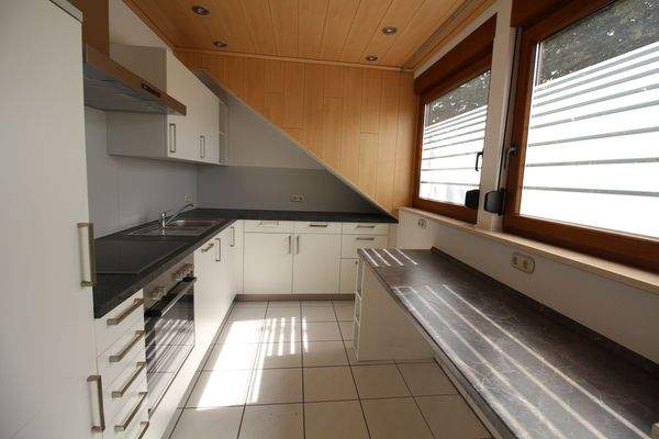 Offene Küche mit Einbauküche (OG)