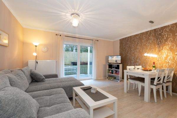 Der gemütliche Wohn- Essbereich mit Terrasse