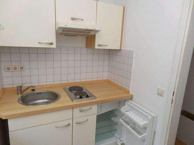 großzügig geschnittene 2-Raumwohnung mit Balkon in guter Lage - Photo 1