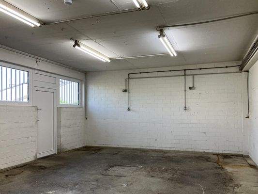 EG, Lagerraum 2, Gegenblick