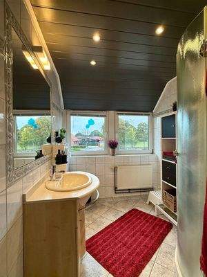 Badezimmer (Wohnung - DG)