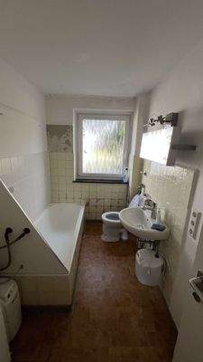 Bad mit Durchlauferhitzer