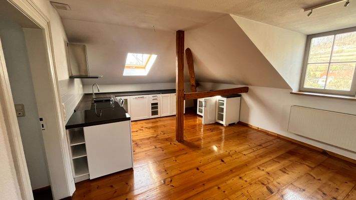 Wohnzimmer mit Küche