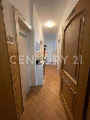 Flur Eingang Wohnung EG