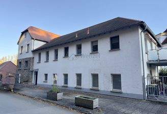 Charmantes Büro-/Gewerbegebäude