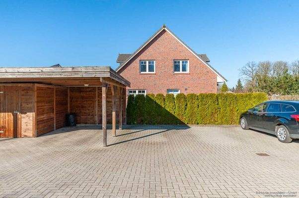 Außenstellplatz neben dem Carport