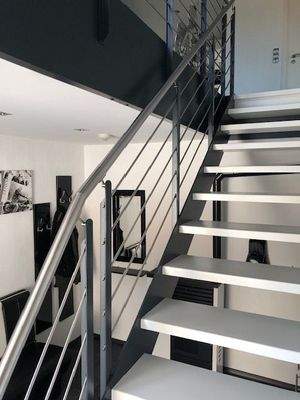 Treppe II EG-OG Eigentümerwohnung