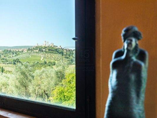 Exklusives toskanisches Landhaus mit Panoramablick auf die Türme von San Gimignano