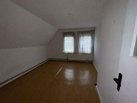 Zimmer im Dachgeschoss. .jpeg