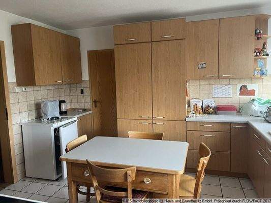 EG Küche Tür Speisekammer