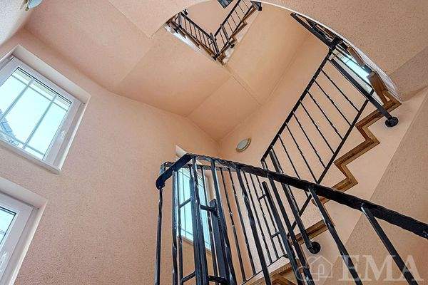 Blick ins Treppenhaus