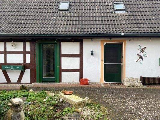 Haustür und  Nebeneingang