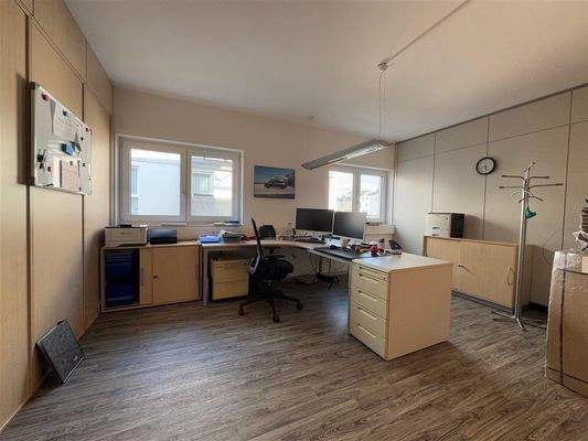 Große Büroräume ...